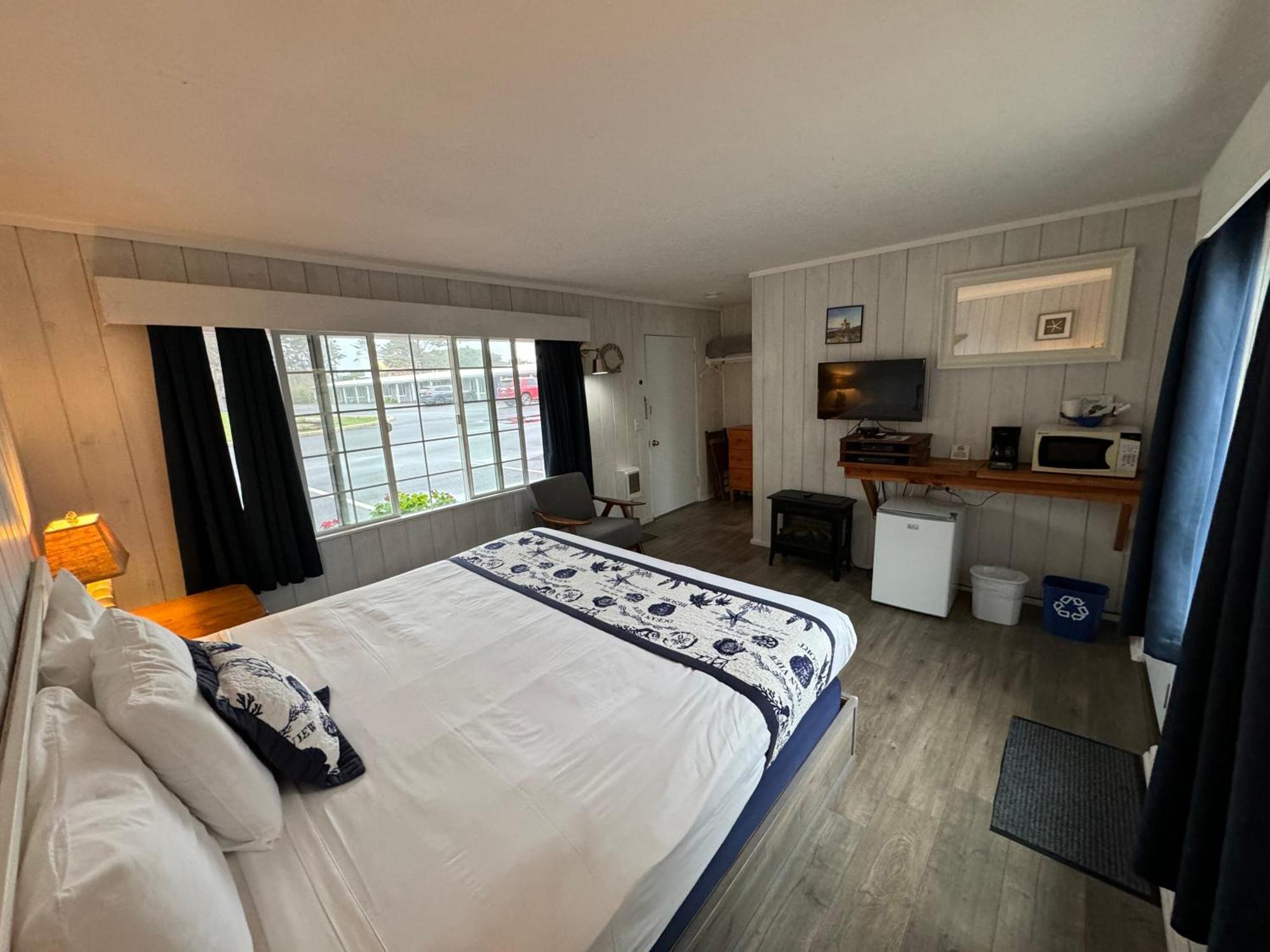 Tillicum Beach - Formerly Deane's Oceanfront Motel *