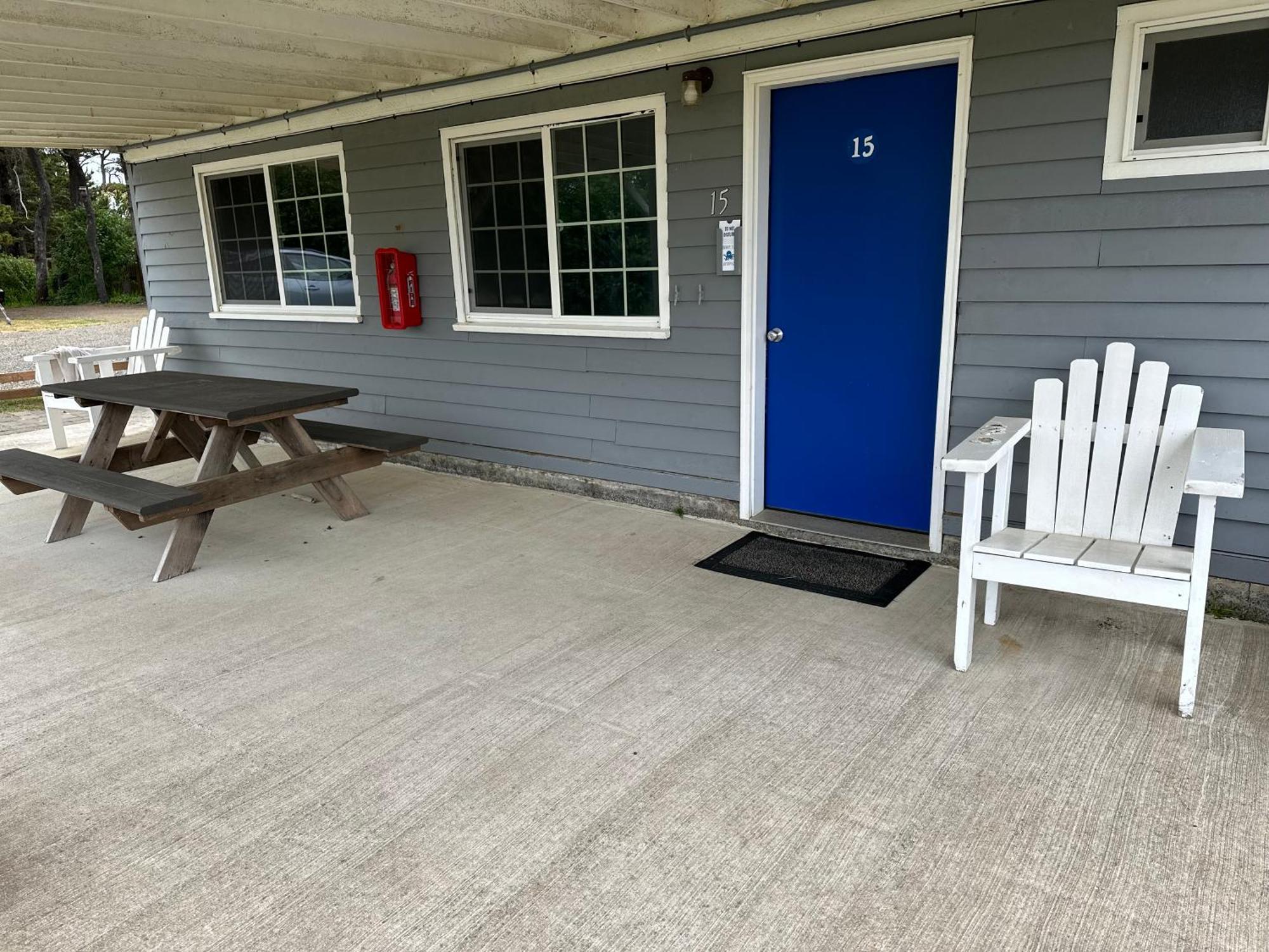 Tillicum Beach - Formerly Deane's Oceanfront Motel *